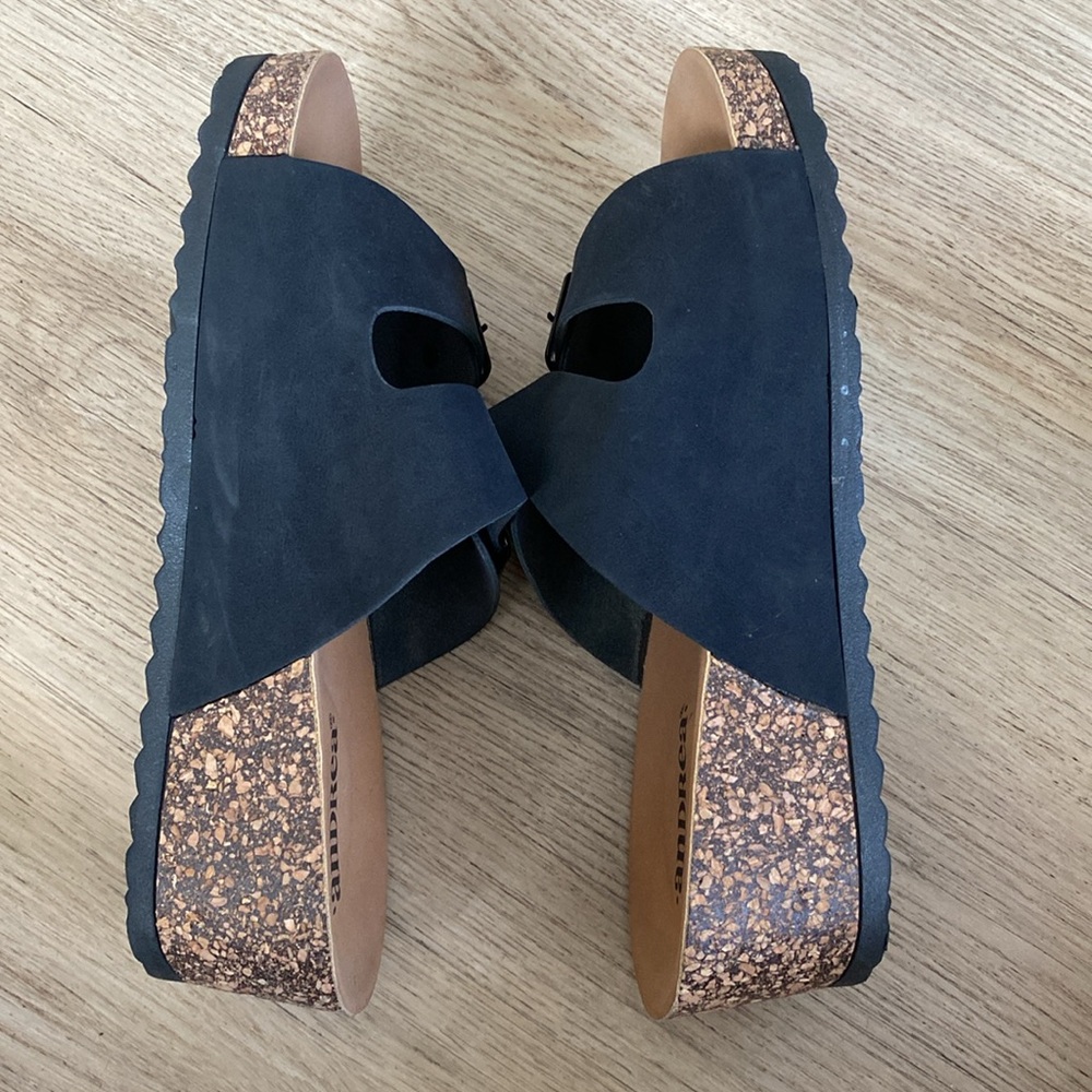 Sandals - Picture 6 of 9